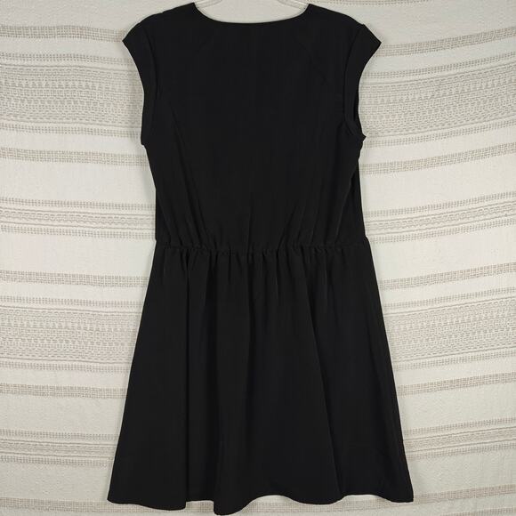 H&M Black Mini Dress V Neck Front Zipper Lightweight Size 12 - Picture 2 of 8